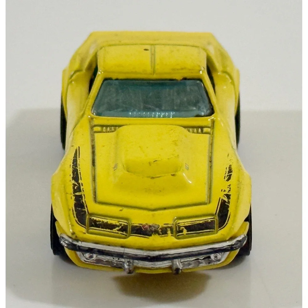 Hot Wheels 69 Corvette 1/64 Yellow Diecast Stingray Muscle Car